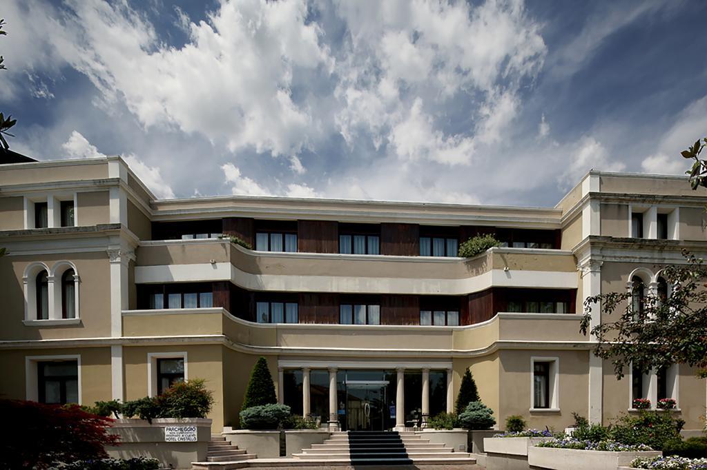 Hotel Cristallo Конеляно Екстериор снимка